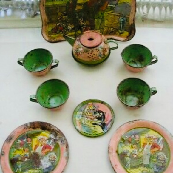 Ohio Art Other - 1939 Ohio Art Disney Pinocchio Child’s Tin Tea Set